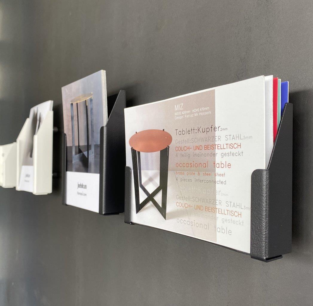 Postkartenhalter
